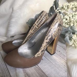 GUESS Snake Skin Brown Gold Platform Pumps Heels